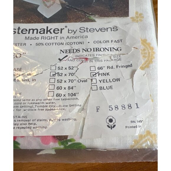 Vintage Tastemaker by Stevens Pink Floral Tablecloth Rectangle New - Picture 3 of 4